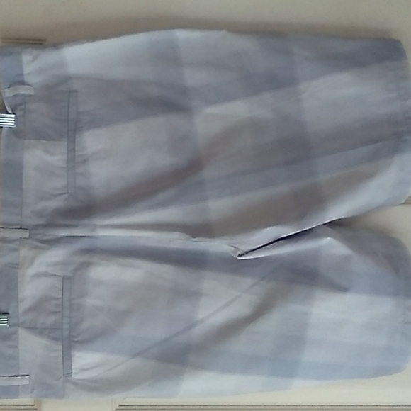 CALVIN KLEIN SHORTS - Picture 2 of 4